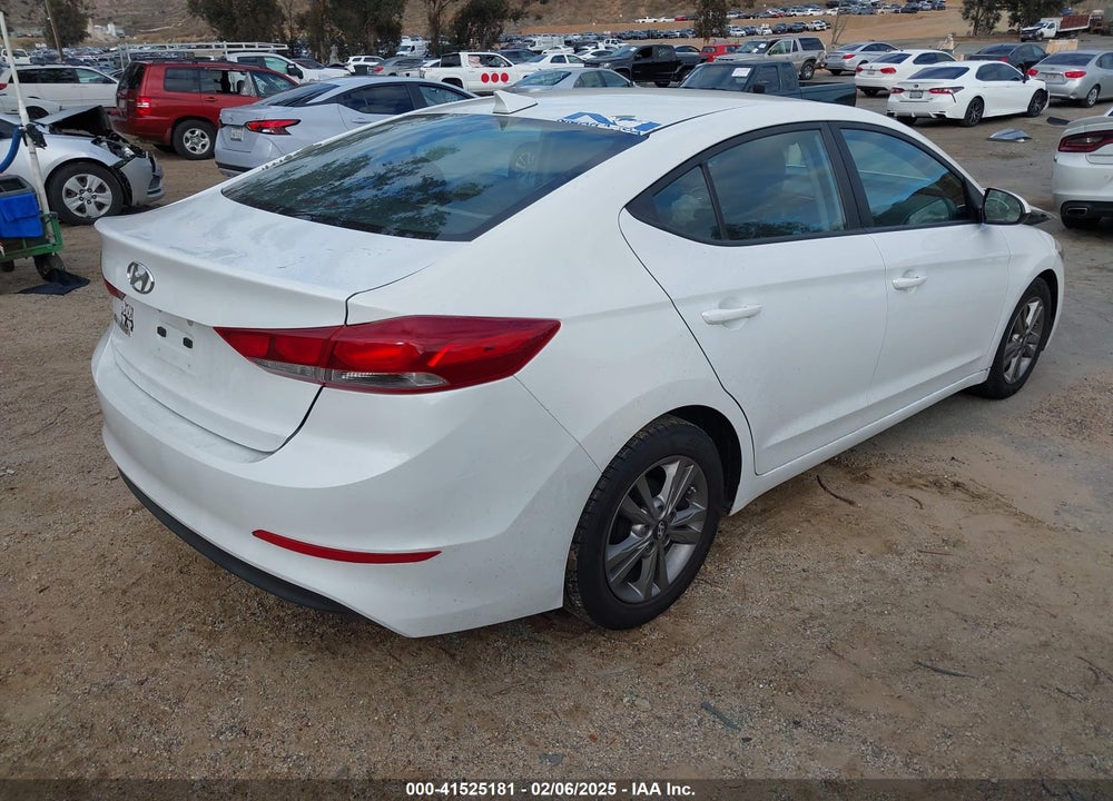2017 HYUNDAI ELANTRA VIN: 5NPD84LFXHH004783