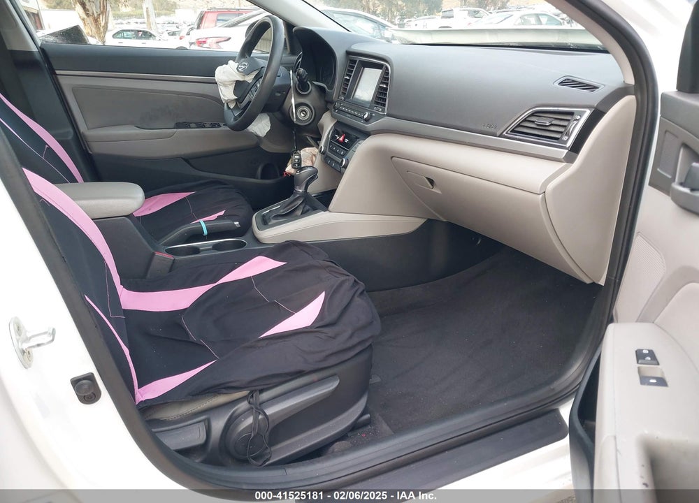 2017 HYUNDAI ELANTRA VIN: 5NPD84LFXHH004783