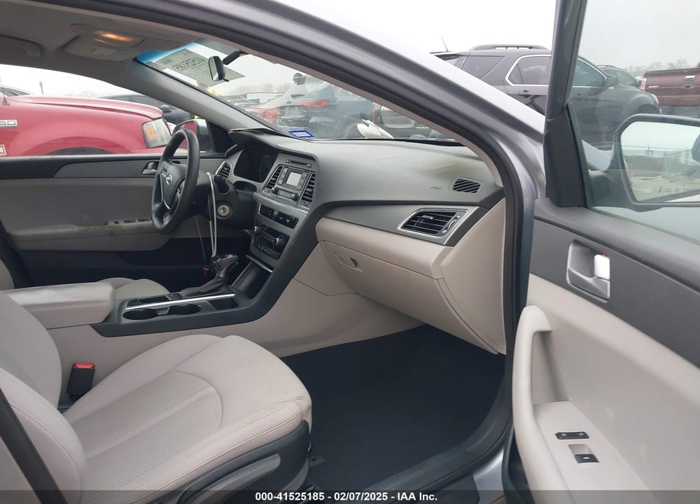 2015 HYUNDAI SONATA VIN: 5NPE24AF6FH023501