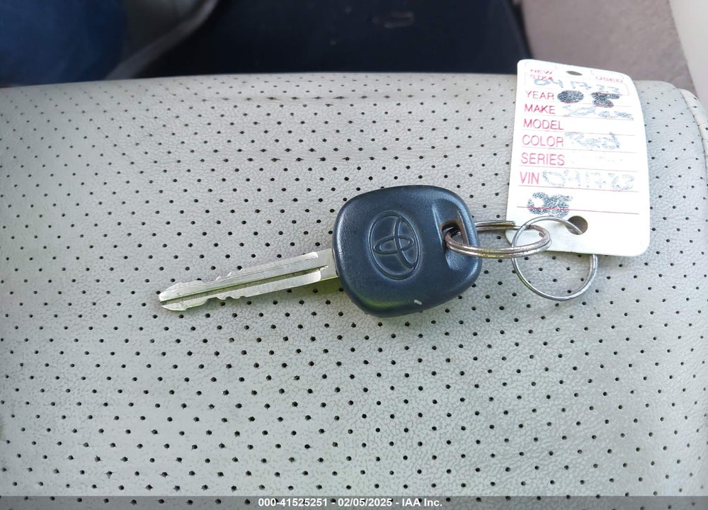 2005 TOYOTA CAMRY SOLARA SLE VIN: 4T1FA38P45U041723