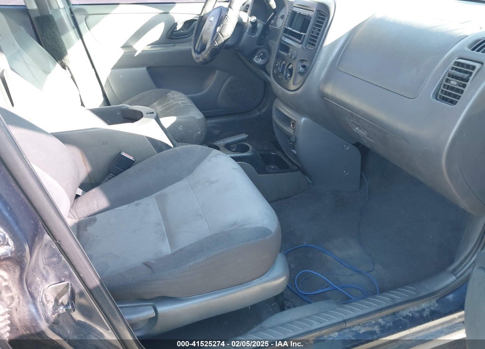 2003 FORD ESCAPE XLS VIN: 1FMYU02143KB01883