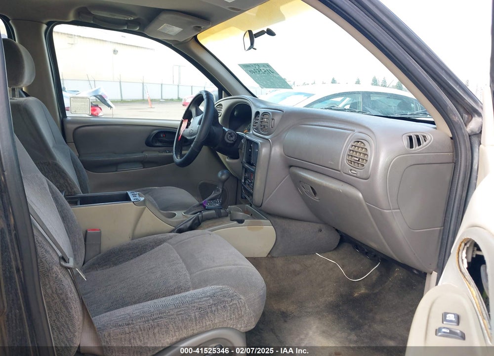 2003 CHEVROLET TRAILBLAZER LS VIN: 1GNDS13S632411983