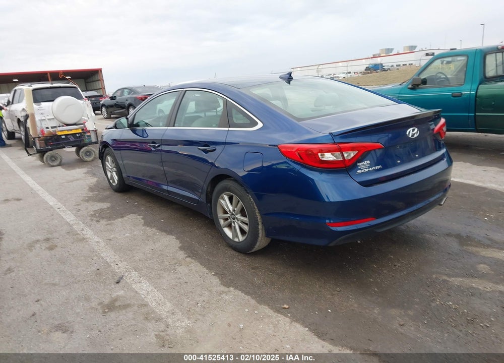 2015 HYUNDAI SONATA VIN: 5NPE24AF6FH057311
