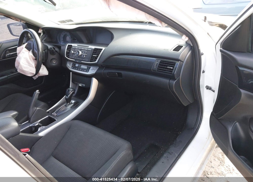 2013 HONDA ACCORD VIN: 1HGCR2F57DA210985