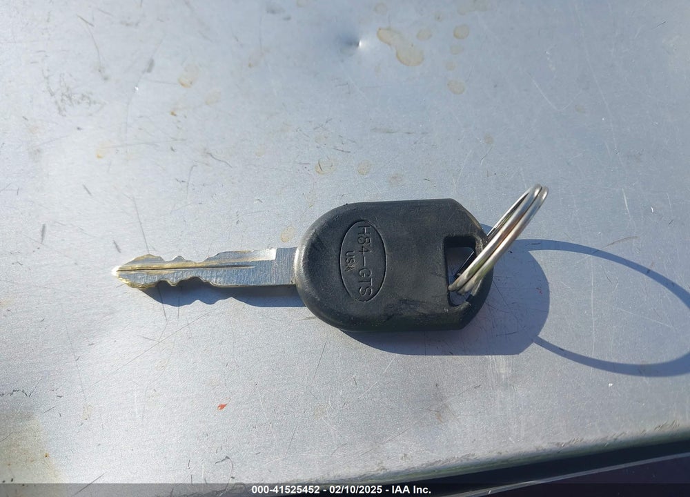 2006 FORD FOCUS ZX4 VIN: 1FAHP34N56W173269