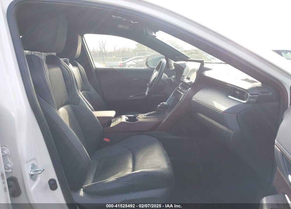 2021 TOYOTA VENZA XLE VIN: JTEAAAAH9MJ027401
