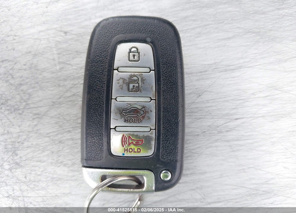 2013 HYUNDAI GENESIS VIN: KMHGC4DD8DU244063