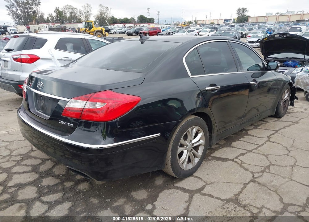 2013 HYUNDAI GENESIS VIN: KMHGC4DD8DU244063