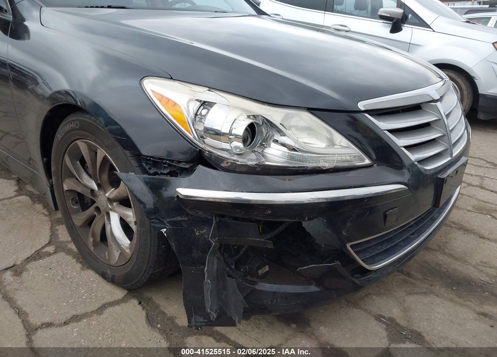 2013 HYUNDAI GENESIS VIN: KMHGC4DD8DU244063