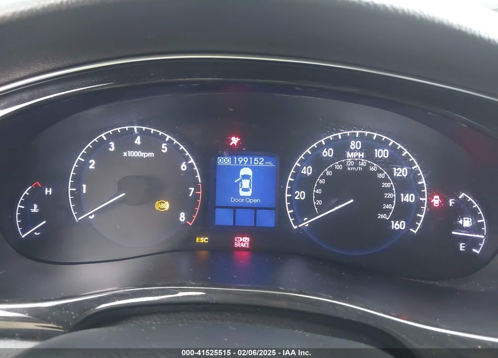 2013 HYUNDAI GENESIS VIN: KMHGC4DD8DU244063
