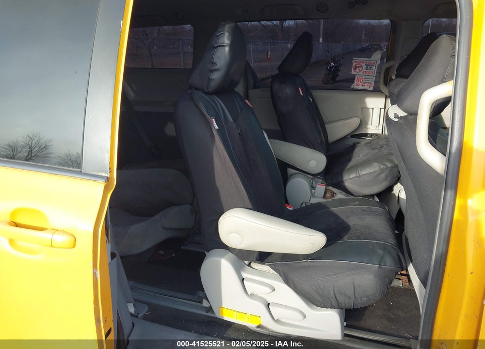 2012 TOYOTA SIENNA BASE V6 7 PASSENGER VIN: 5TDZK3DC3CS221892