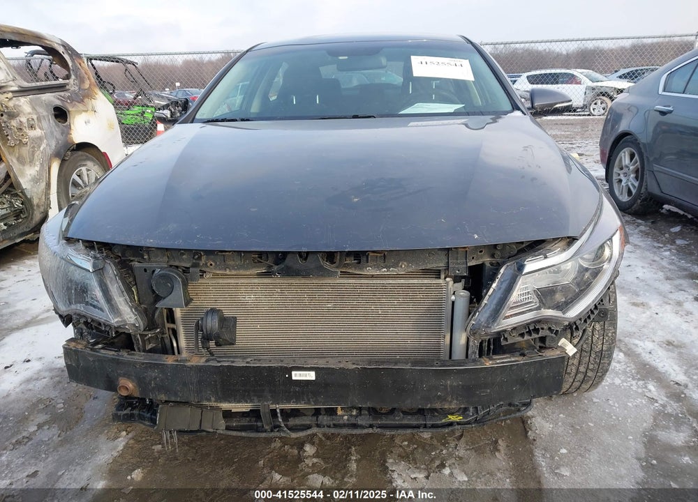 2018 KIA OPTIMA VIN: KNAGT4L35J5213045