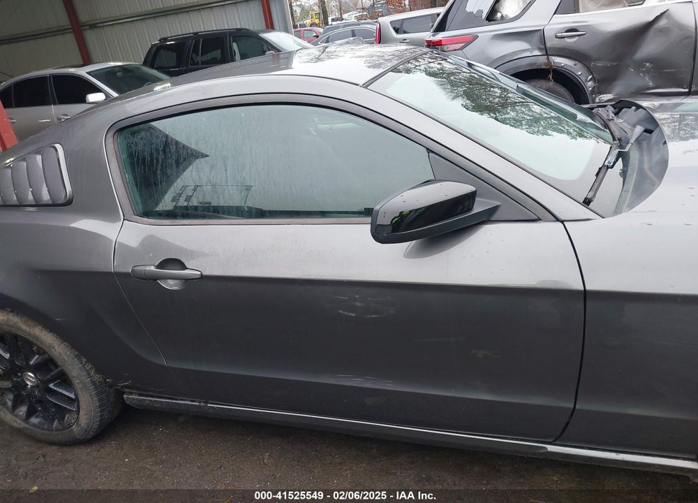 2014 FORD MUSTANG V6 VIN: 1ZVBP8AM6E5334433