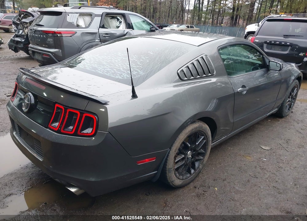 2014 FORD MUSTANG V6 VIN: 1ZVBP8AM6E5334433