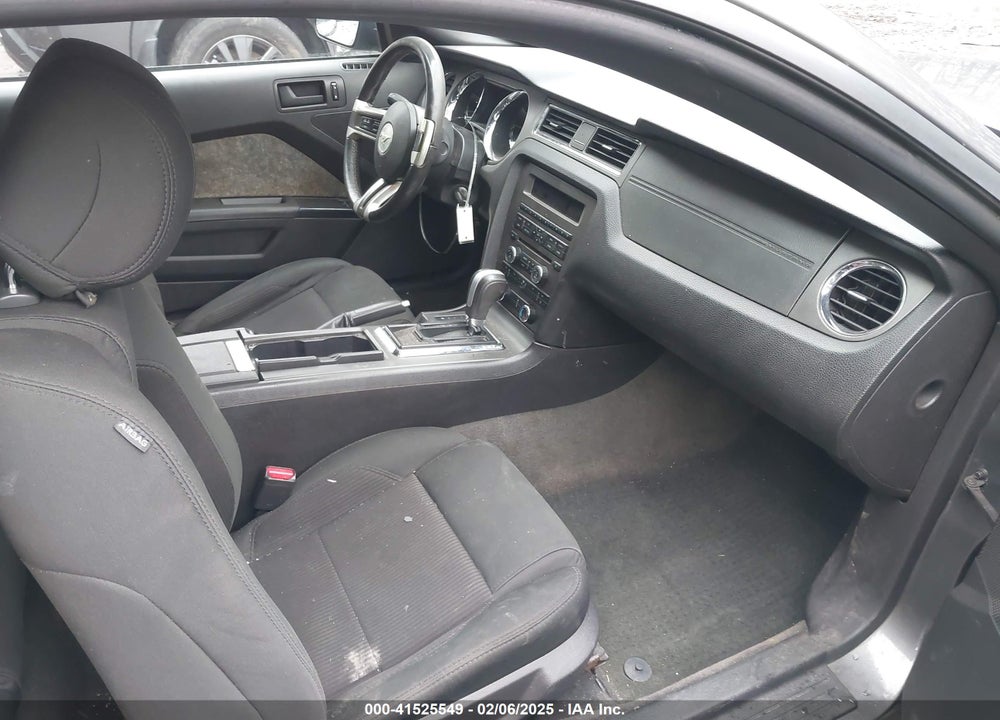 2014 FORD MUSTANG V6 VIN: 1ZVBP8AM6E5334433