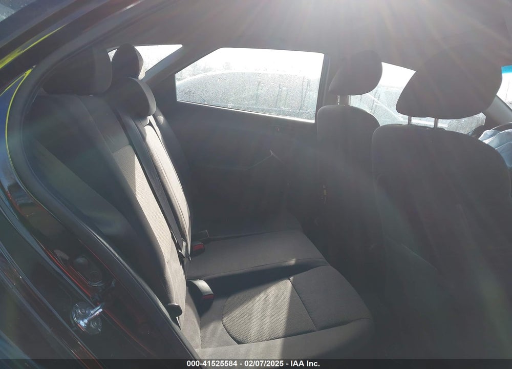 2011 KIA FORTE EX VIN: KNAFU5A20B5369620