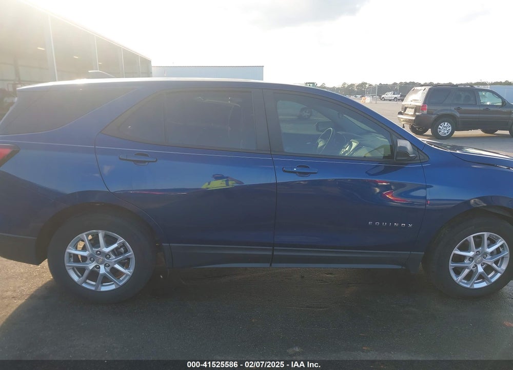 2022 CHEVROLET EQUINOX FWD LS VIN: 3GNAXHEV2NS242959