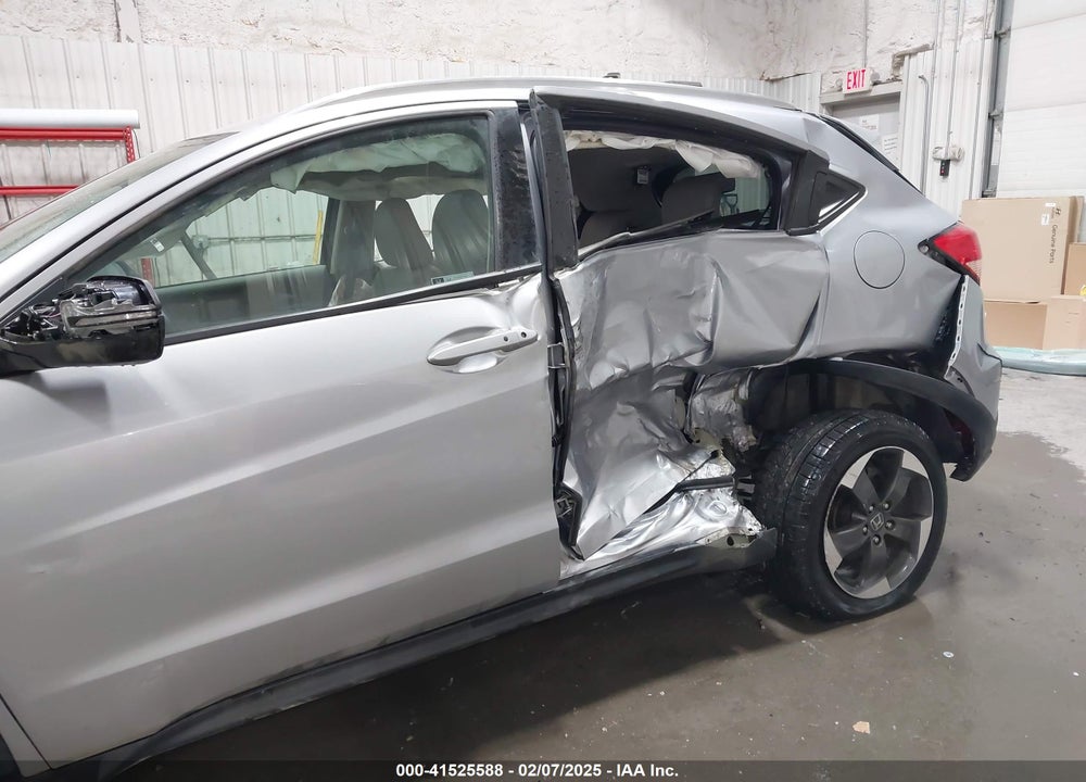 2018 HONDA HR-V VIN: 3CZRU6H70JM719094
