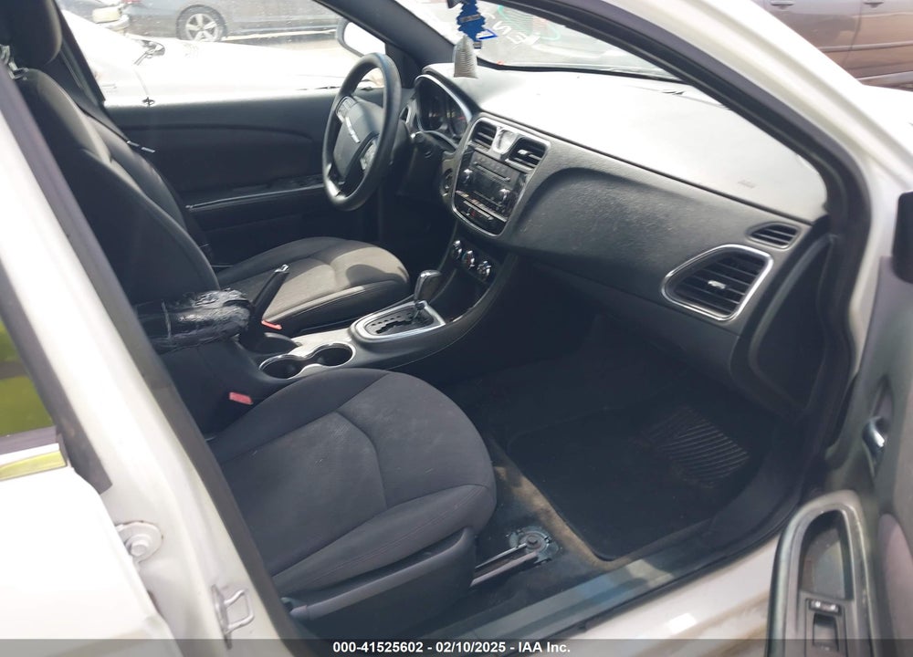 2014 CHRYSLER 200 VIN: 1C3CCBAB4EN230543