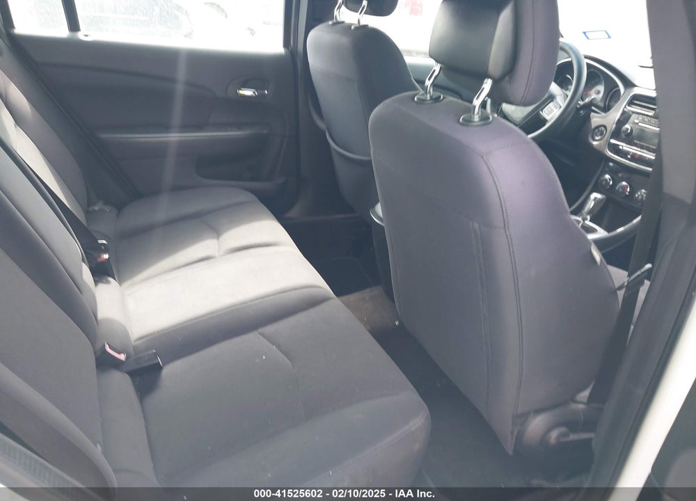 2014 CHRYSLER 200 VIN: 1C3CCBAB4EN230543