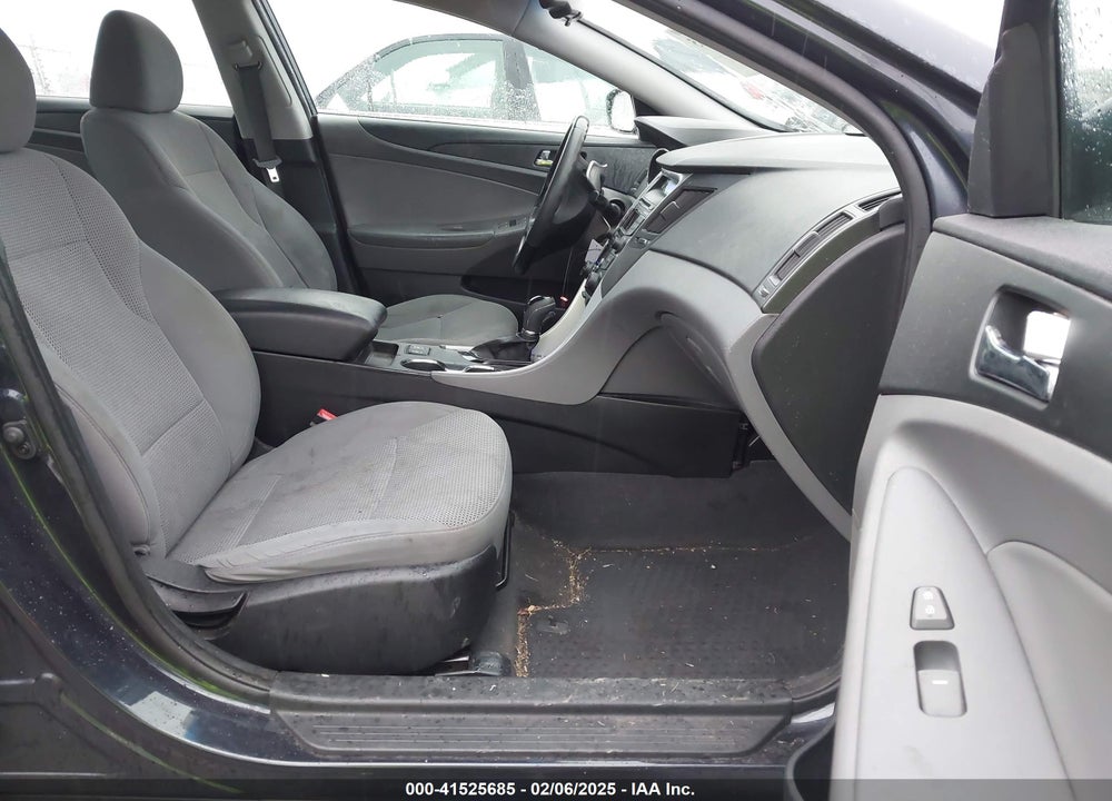 2013 HYUNDAI SONATA GLS VIN: 5NPEB4ACXDH595982