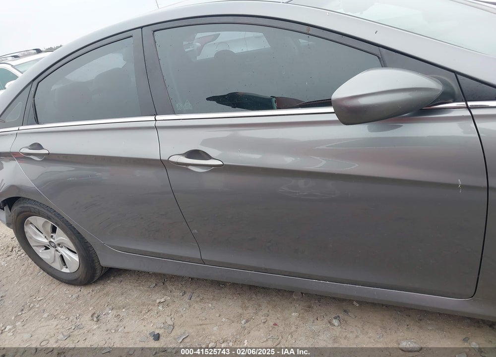 2014 HYUNDAI SONATA VIN: 5NPEB4AC7EH819520