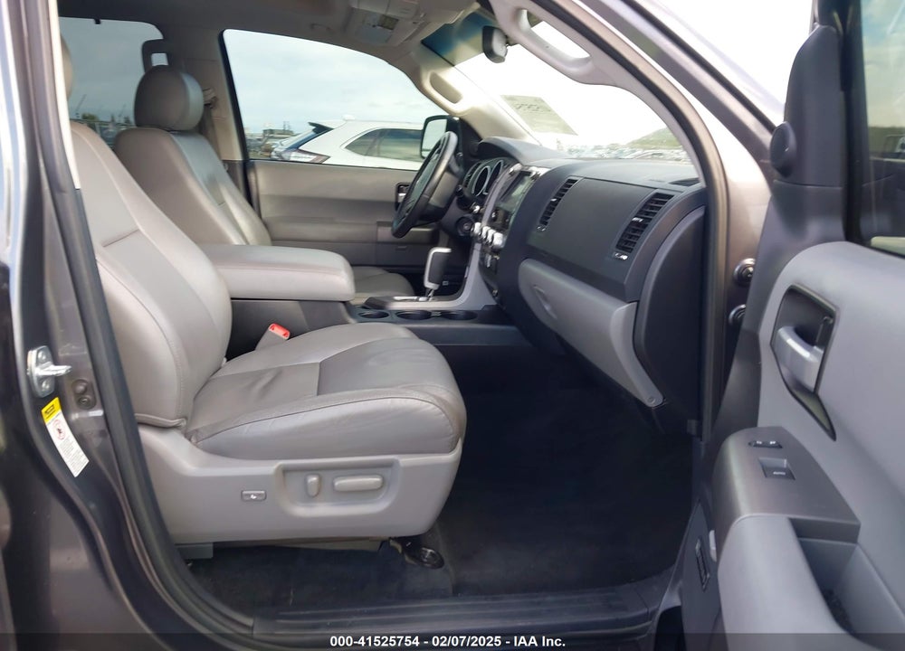 2013 TOYOTA SEQUOIA LIMITED 5.7L V8 VIN: 5TDJY5G17DS078531