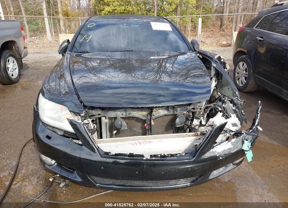 2011 LEXUS LS 460 VIN: JTHCL5EF9B5010030