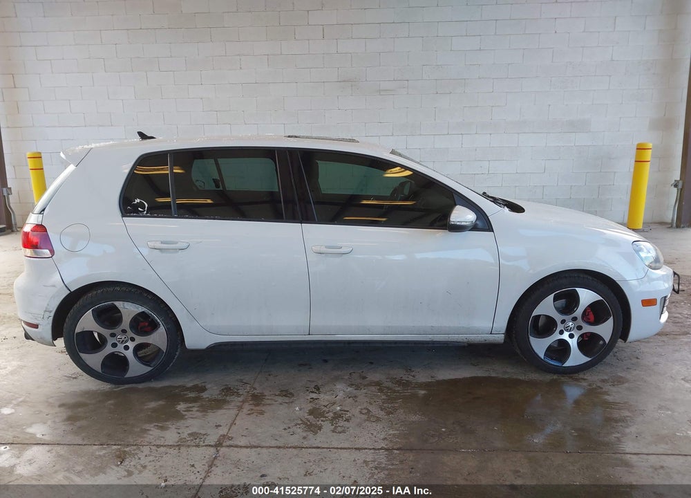 2011 VOLKSWAGEN GTI 4-DOOR VIN: WVWHV7AJ2BW223533