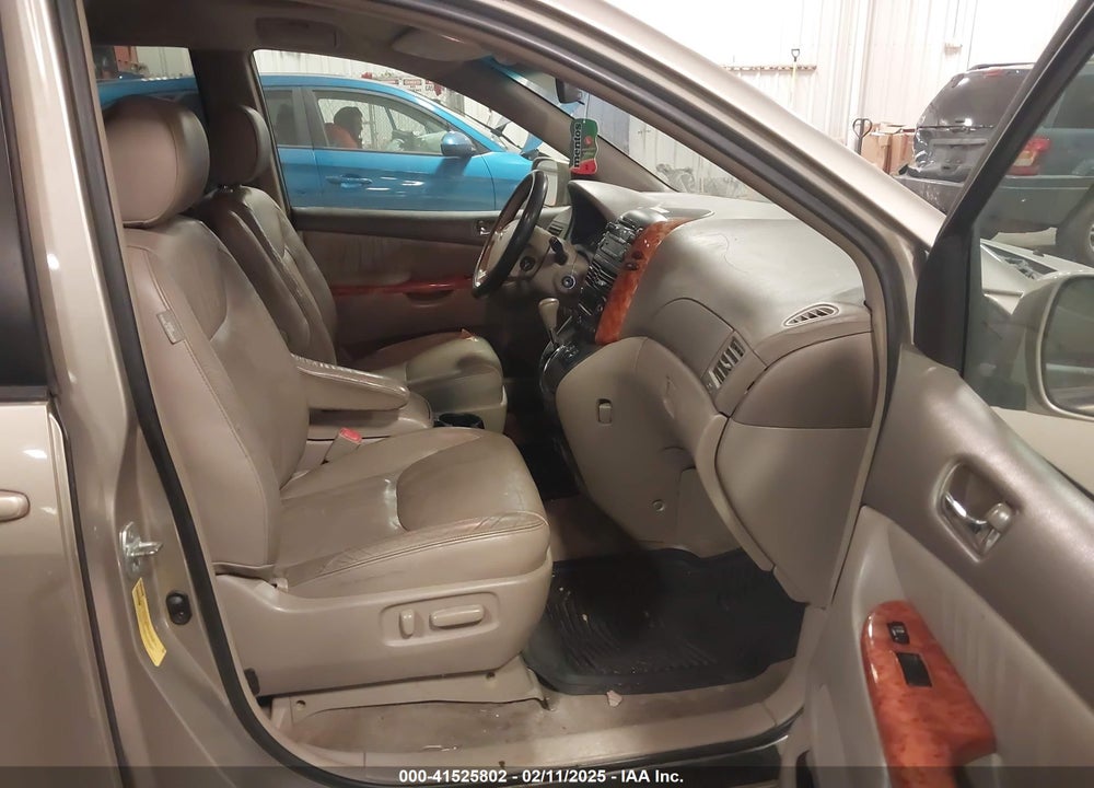 2007 TOYOTA SIENNA XLE VIN: 5TDZK22C07S099205