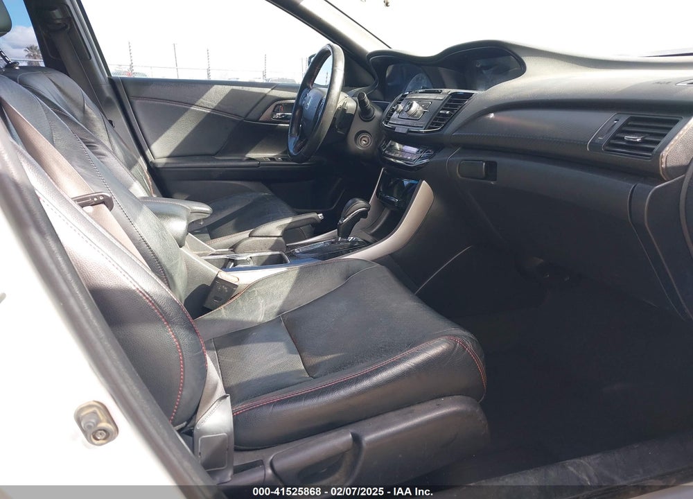 2017 HONDA ACCORD VIN: 1HGCR2F12HA006842