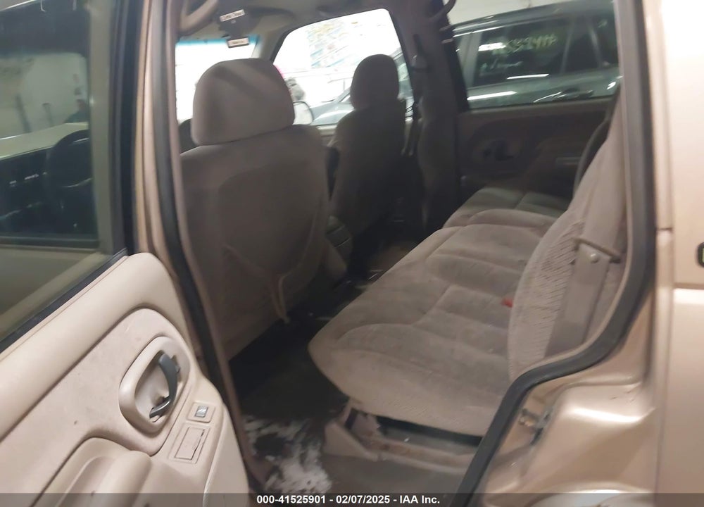 1999 CHEVROLET TAHOE LS VIN: 1GNEK13R3XJ449197