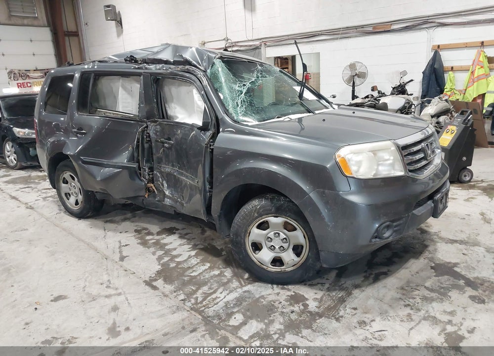 2013 HONDA PILOT LX VIN: 5FNYF4H28DB069105