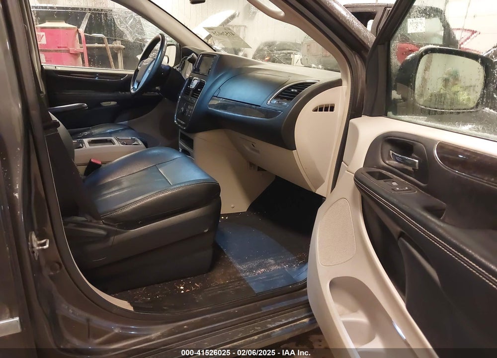 2016 CHRYSLER TOWN & COUNTRY TOURING VIN: 2C4RC1BG0GR261188