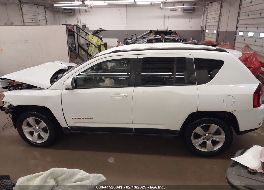 2014 JEEP COMPASS LATITUDE VIN: 1C4NJDEB7ED670696