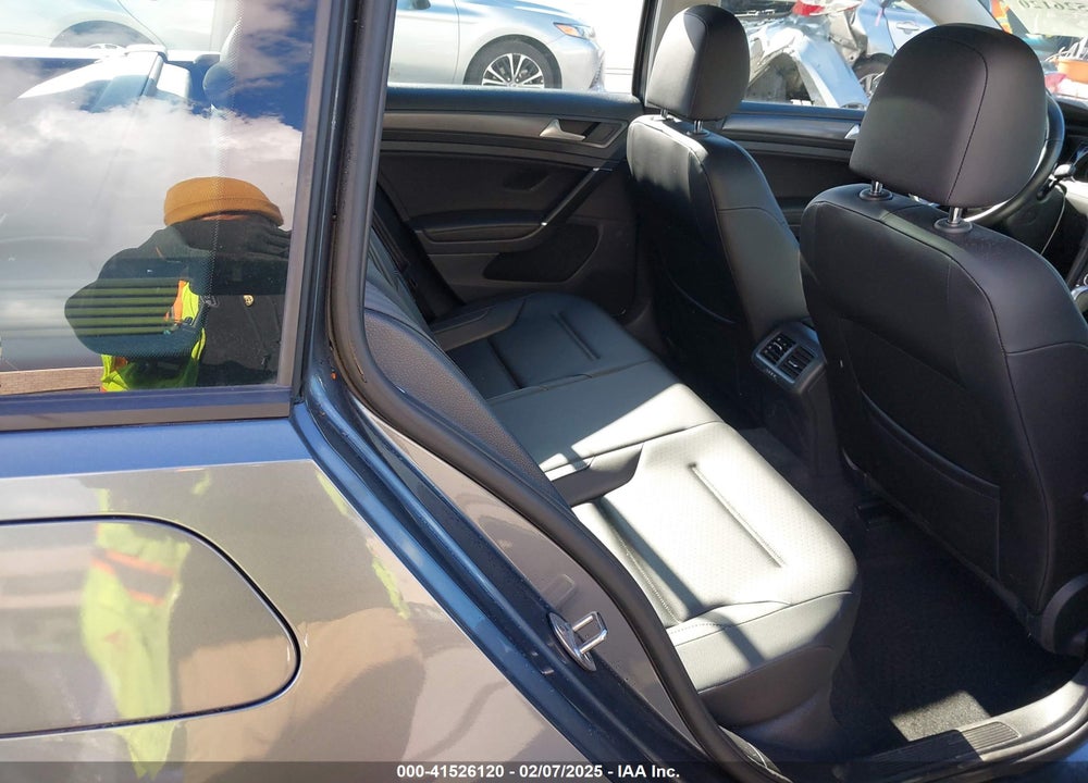 2018 VOLKSWAGEN GOLF SPORTWAGEN VIN: 3VWD17AUXJM752387