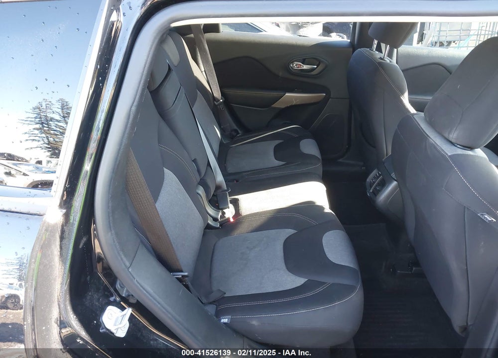 2018 JEEP CHEROKEE VIN: 1C4PJLCX9JD612018