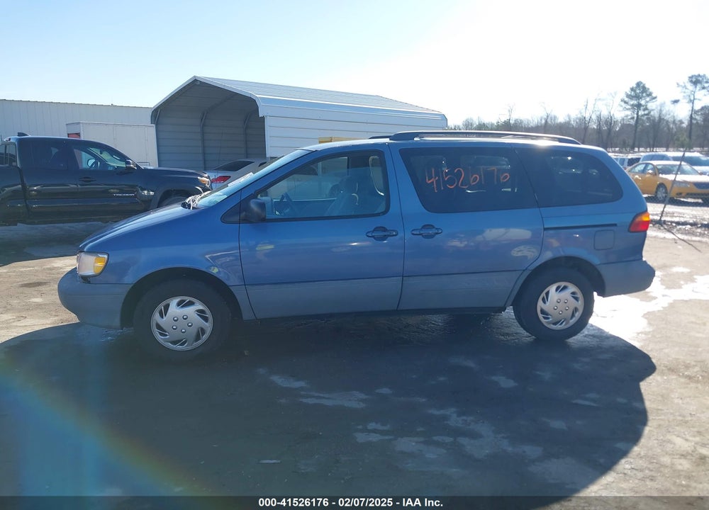 2000 TOYOTA SIENNA VIN: 4T3ZF13C0YU242330
