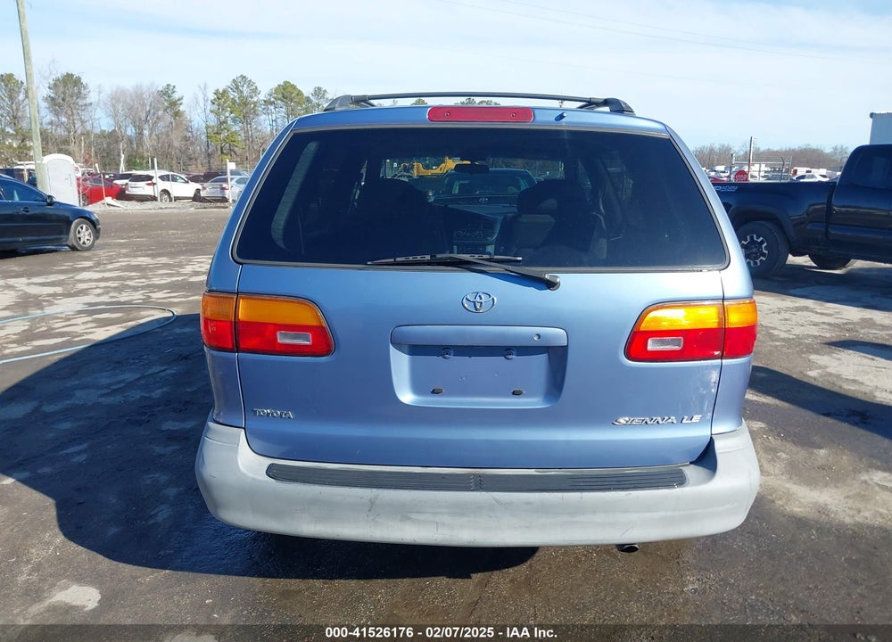 2000 TOYOTA SIENNA VIN: 4T3ZF13C0YU242330