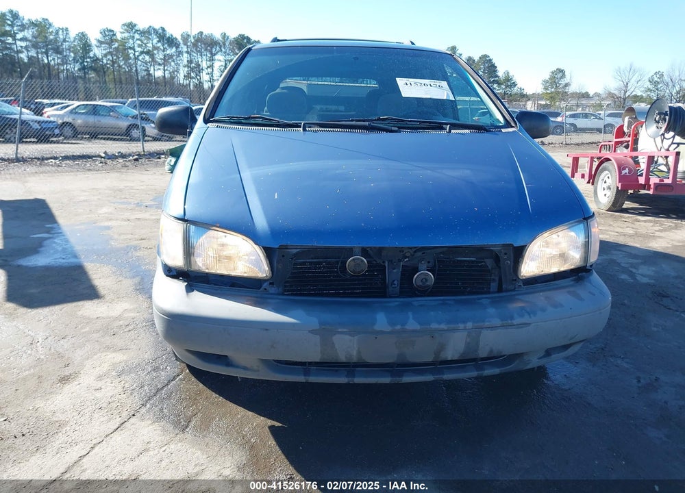 2000 TOYOTA SIENNA VIN: 4T3ZF13C0YU242330