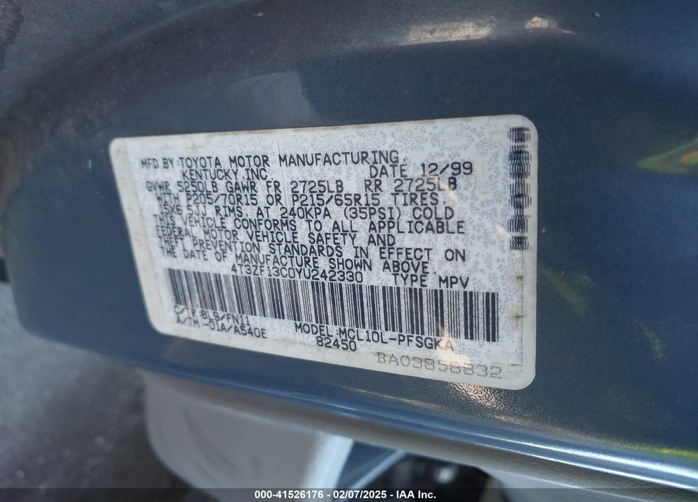 2000 TOYOTA SIENNA VIN: 4T3ZF13C0YU242330