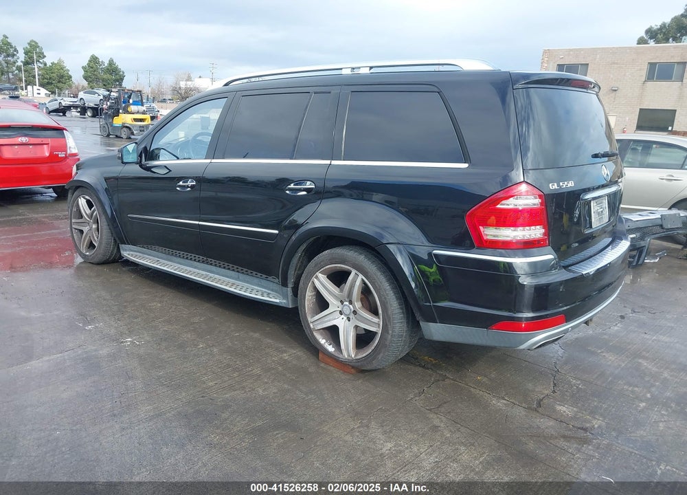 2011 MERCEDES-BENZ GL 550 VIN: 4JGBF8GE5BA643105