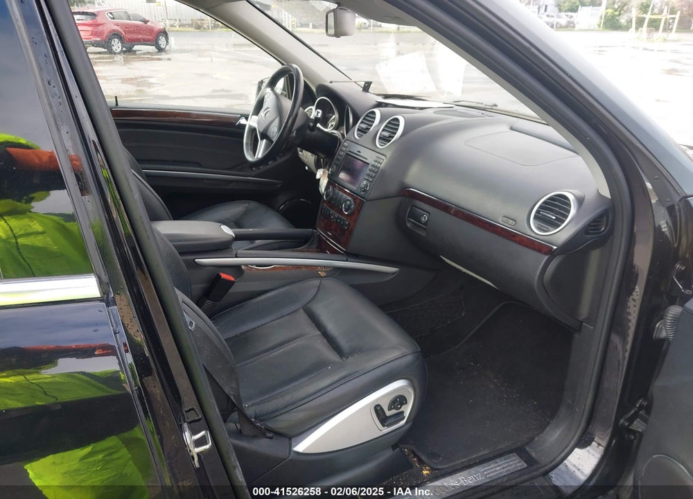 2011 MERCEDES-BENZ GL 550 VIN: 4JGBF8GE5BA643105