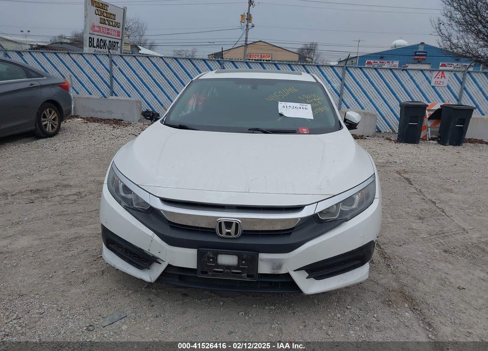 2018 HONDA CIVIC VIN: 19XFC2F76JE207843