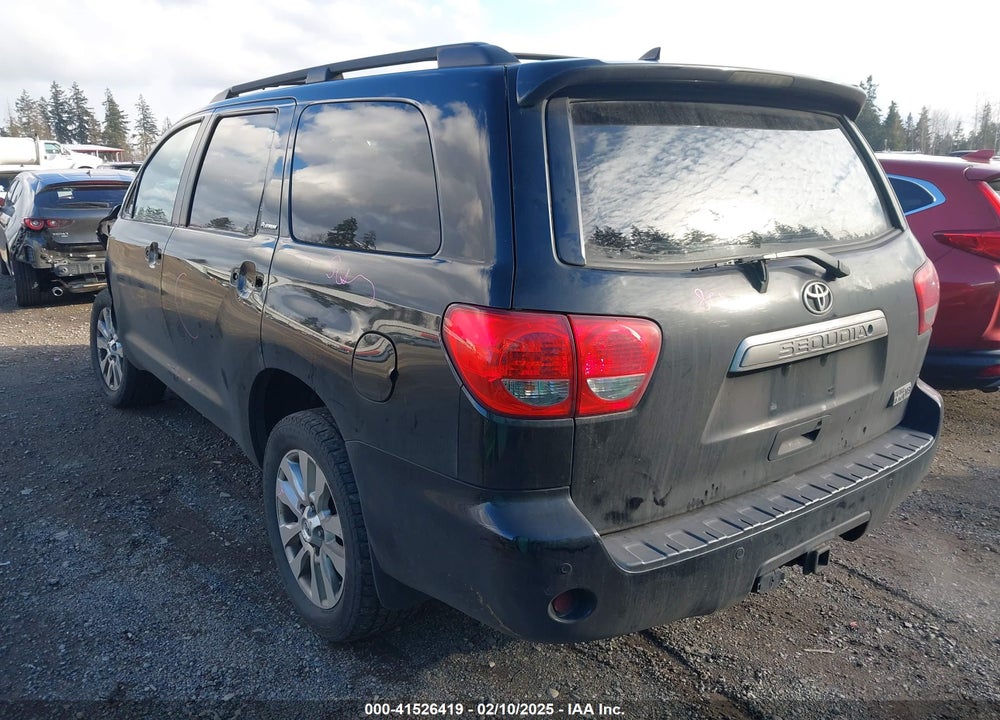2011 TOYOTA SEQUOIA PLATINUM 5.7L V8 VIN: 5TDDY5G10BS048023