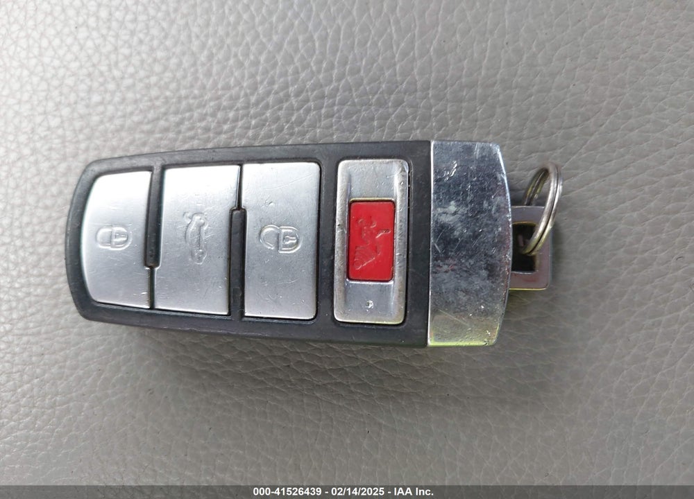 2007 VOLKSWAGEN PASSAT 2.0T VIN: WVWLK73C87E069697
