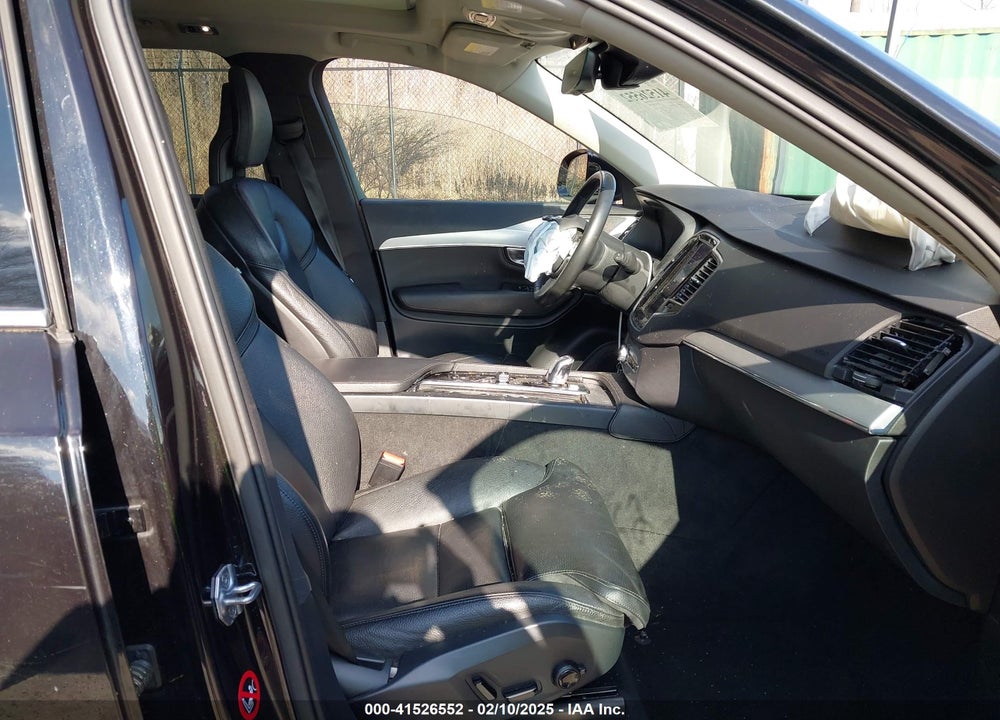 2016 VOLVO XC90 HYBRID VIN: YV4BC0PK5G1089864
