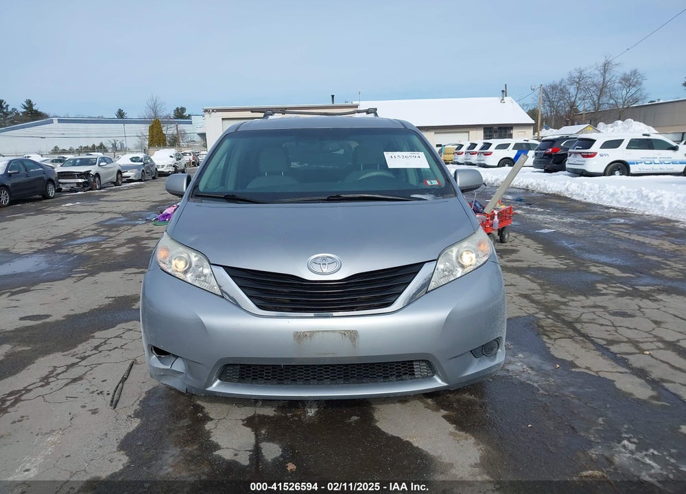 2011 TOYOTA SIENNA VIN: 5TDJK3DC6BS026526
