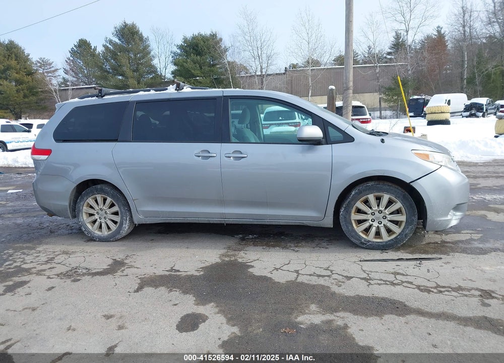 2011 TOYOTA SIENNA VIN: 5TDJK3DC6BS026526