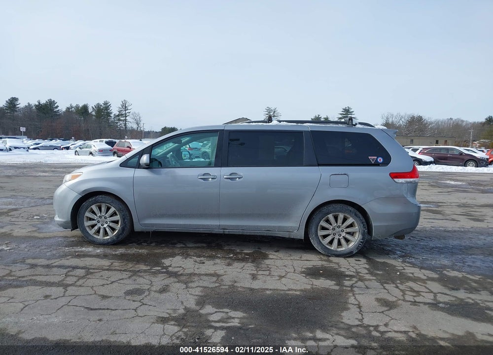 2011 TOYOTA SIENNA VIN: 5TDJK3DC6BS026526